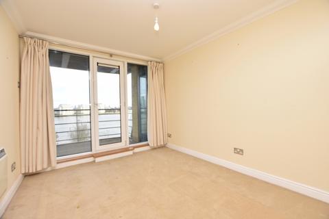 2 bedroom flat to rent, Greenfell Mansions Glaisher Street SE8