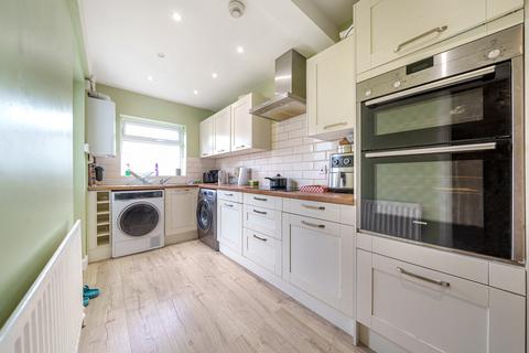 23 Tiverton Road, Ruislip, HA4 0BW