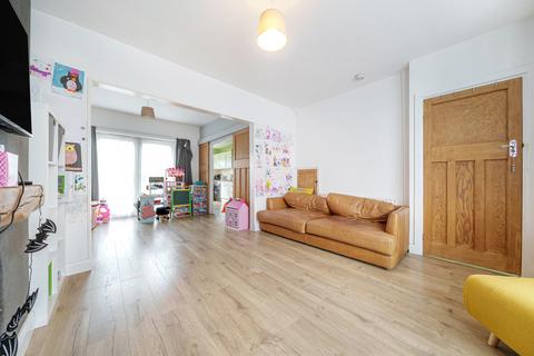 23 Tiverton Road, Ruislip, HA4 0BW