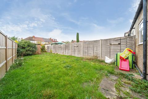 23 Tiverton Road, Ruislip, HA4 0BW