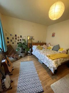 1 bedroom in a house share to rent, Room in shared house, Queens Street