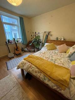 1 bedroom in a house share to rent, Room in shared house, Queens Street