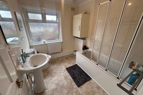 32 Alder Road, Southampton, SO16 5EP