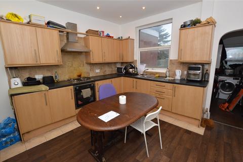 4 bedroom terraced house for sale, Cross Green Crescent, Leeds, West Yorkshire