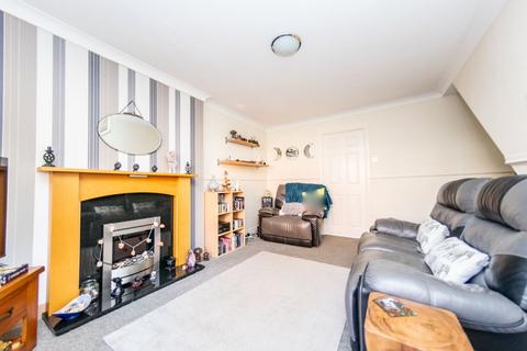 3 bedroom terraced house for sale, Thirlmere Close, Leeds