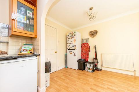 40 Thirlmere Close, Leeds, LS11 8JH