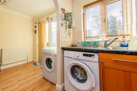 40 Thirlmere Close, Leeds, LS11 8JH