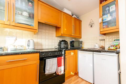 40 Thirlmere Close, Leeds, LS11 8JH