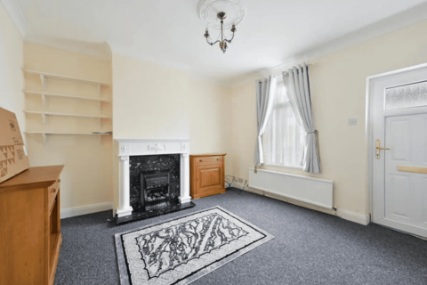 2 bedroom semi-detached house to rent, Worton Road, Isleworth, TW7