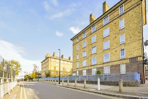 3 bedroom flat for sale, Devitt House, Poplar, London, E14