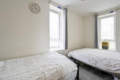 3 bedroom flat for sale, Devitt House, Poplar, London, E14