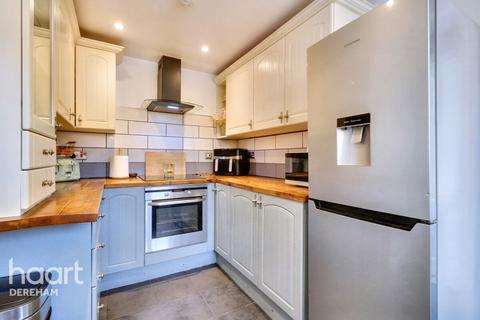 3 bedroom end of terrace house for sale, Swanton Avenue, Dereham