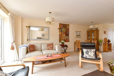 2 bedroom semi-detached house for sale, Haze Wood Close, Faversham, Kent