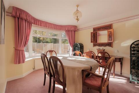 5 bedroom detached house for sale, Lyndhurst Drive, Hale