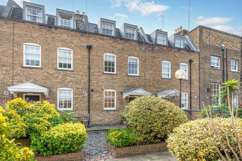 4 bedroom maisonette to rent, Lansdowne Mews, Holland Park, London, W11