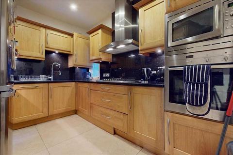 2 bedroom apartment for sale, London W9