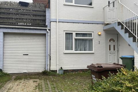 2 bedroom flat to rent, Sea Road, Bognor Regis