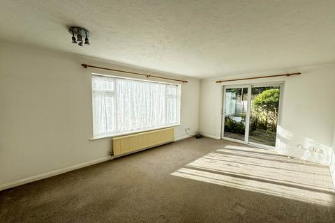 2 bedroom flat to rent, Sea Road, Bognor Regis