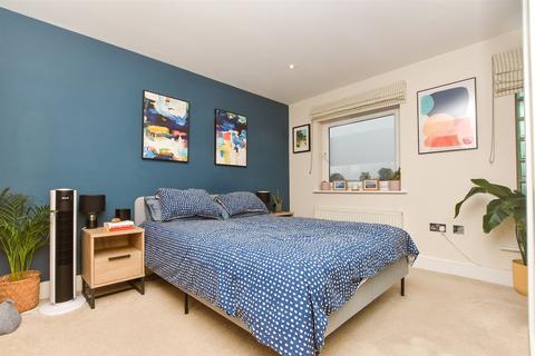 2 bedroom flat for sale, Burrage Road, Redhill, Surrey