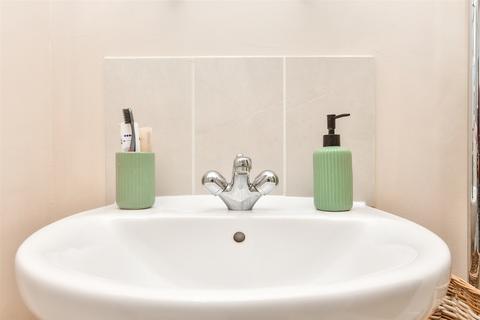 Flat 29, Burlescombe House, 29 Burrage Road, Redhill, RH1 1TL