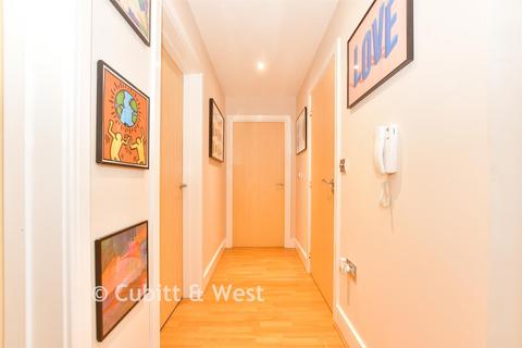 2 bedroom flat for sale, Burrage Road, Redhill, Surrey