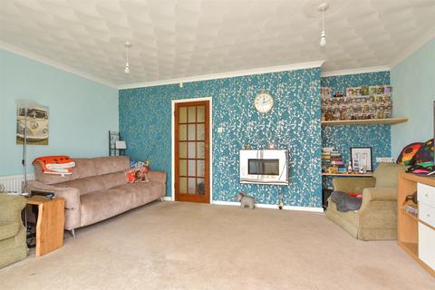 2 bedroom detached house for sale, Barnsley Close, Sheerness, Kent