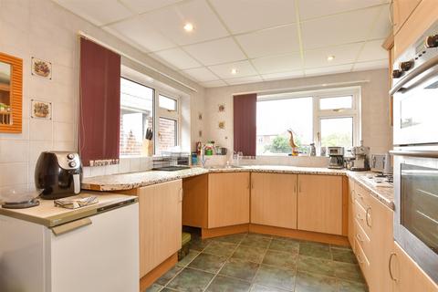 2 bedroom detached house for sale, Barnsley Close, Sheerness, Kent