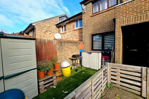 1 bedroom terraced house to rent, Vellum Drive, Carshalton SM5