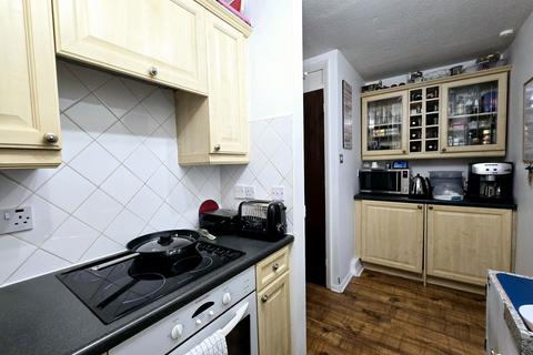 1 bedroom terraced house to rent, Vellum Drive, Carshalton SM5