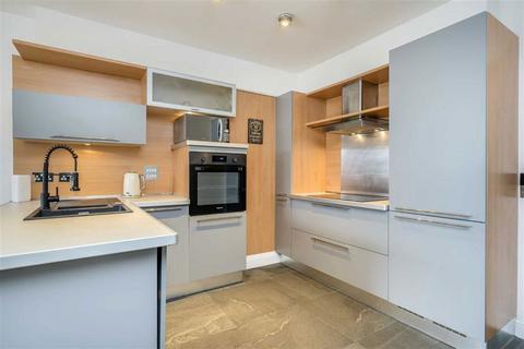 2 bedroom flat to rent, Grange Road, London SE1