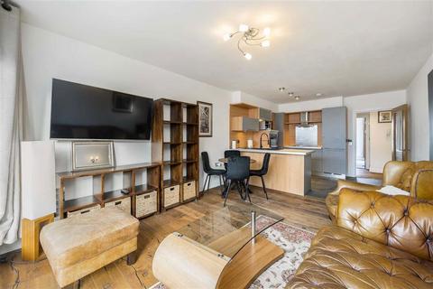 2 bedroom flat to rent, Grange Road, London SE1