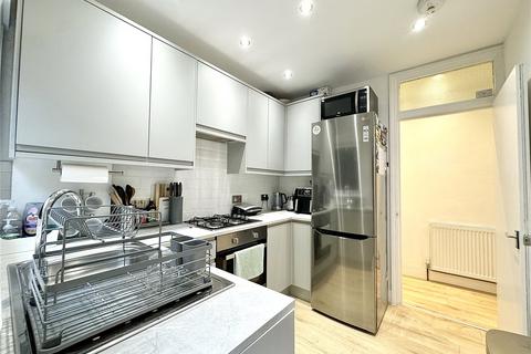 2 bedroom flat for sale, Genesta Road, Woolwich, SE18