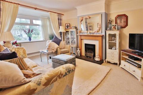 2 bedroom semi-detached bungalow for sale, Oak Road, Fareham, Hampshire