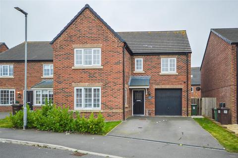 4 bedroom detached house for sale, Buckthorne Road, Normanton WF6