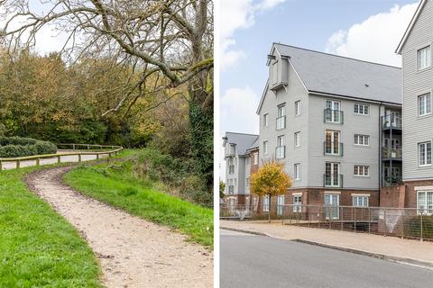 2 bedroom apartment for sale, The Boulevard, Horsham RH12