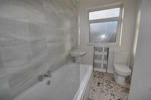 2 bedroom terraced house for sale, Smawthorne Grove, Castleford