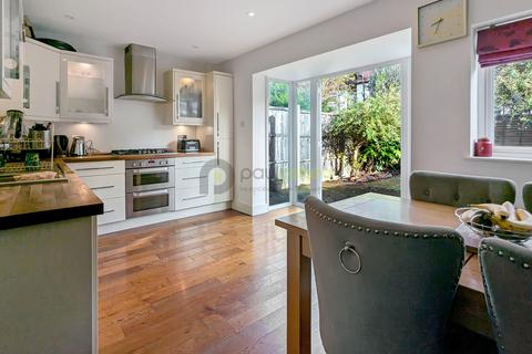 3 bedroom end of terrace house for sale, Purley Vale, Purley, Greater London