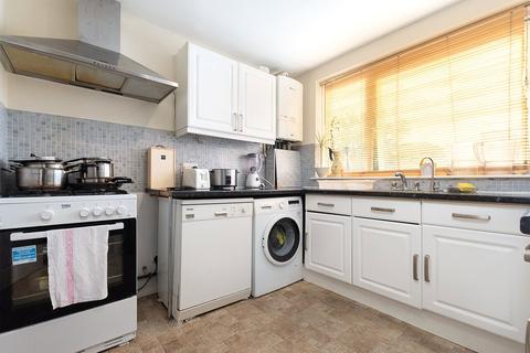 3 bedroom maisonette to rent, Stanthorpe Road, LONDON SW16