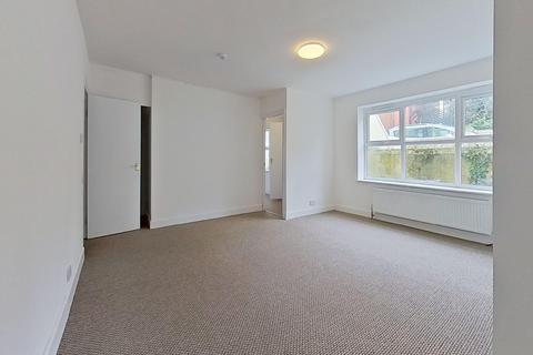 1 bedroom flat to rent, Basement Flat,  1 Station Road, Margate