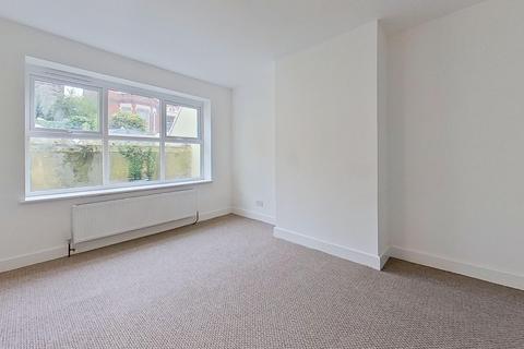 1 bedroom flat to rent, Basement Flat,  1 Station Road, Margate