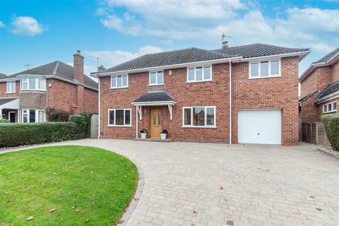 4 bedroom detached house for sale, Hillery Road, Worcester
