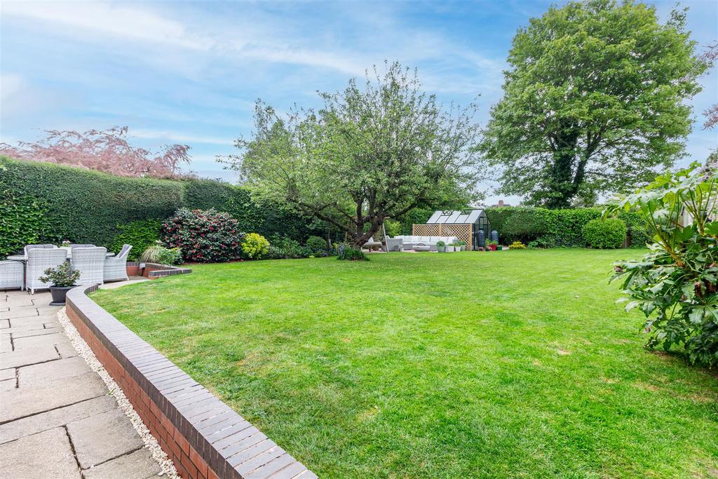 Garden-3.jpg