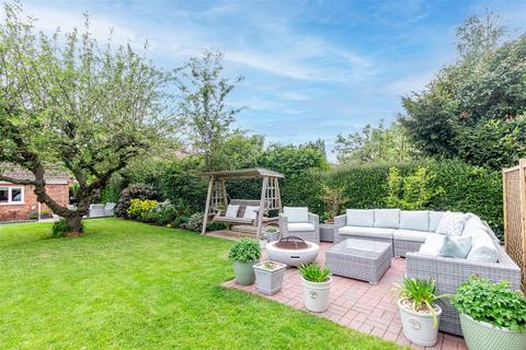 4 bedroom detached house for sale, Hillery Road, Worcester