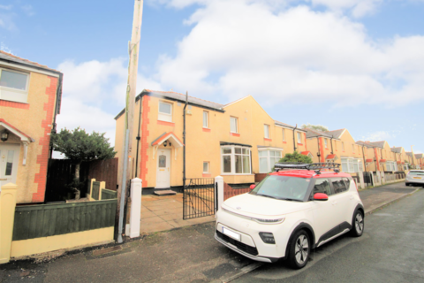 3 bedroom semi-detached house to rent, Dorman Road, Preston PR2