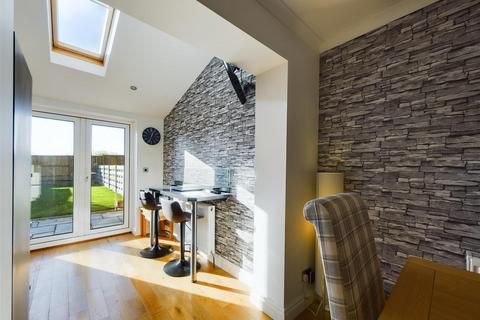 5 Paddock Hill, Malton, YO17 7XH