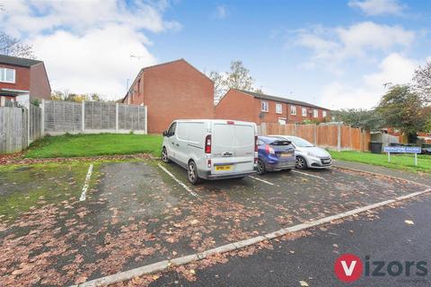 3 bedroom terraced house for sale, Mickleton Close, Oakenshaw, Redditch