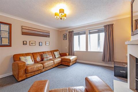 19 Burton Edge, Bakewell, DE45 1FQ
