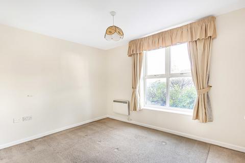 2 bedroom apartment for sale, Douglas Road, Stanwell, Staines-upon-Thames, Surrey, TW19