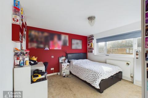64 Crescent Road, Heybridge, Maldon, CM9 4SN