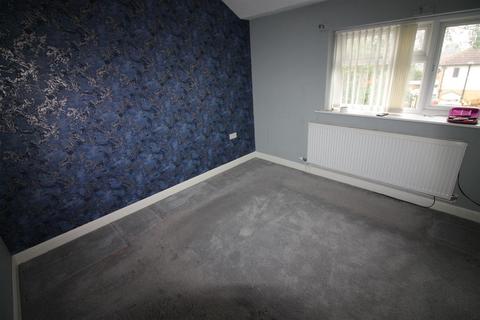 3 bedroom house to rent, Acre Crescent, Leeds